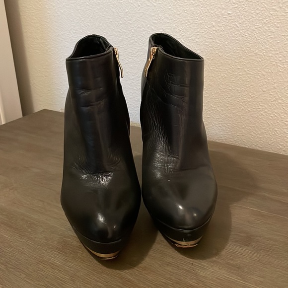 Vince Camuto Platform Booties with gold tone soles - Picture 2 of 9